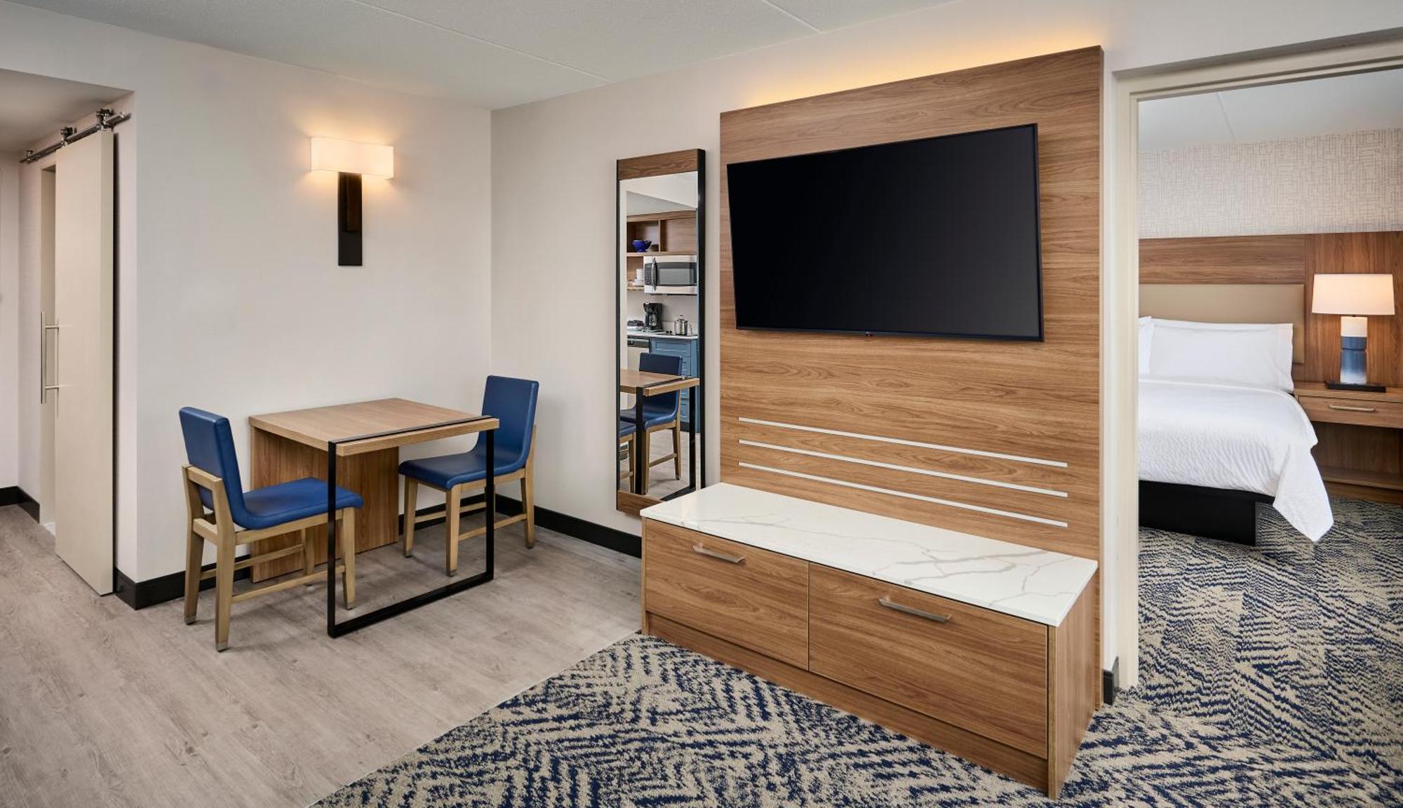 Candlewood Suites Burlington Conference Centre By Ihg Exteriör bild