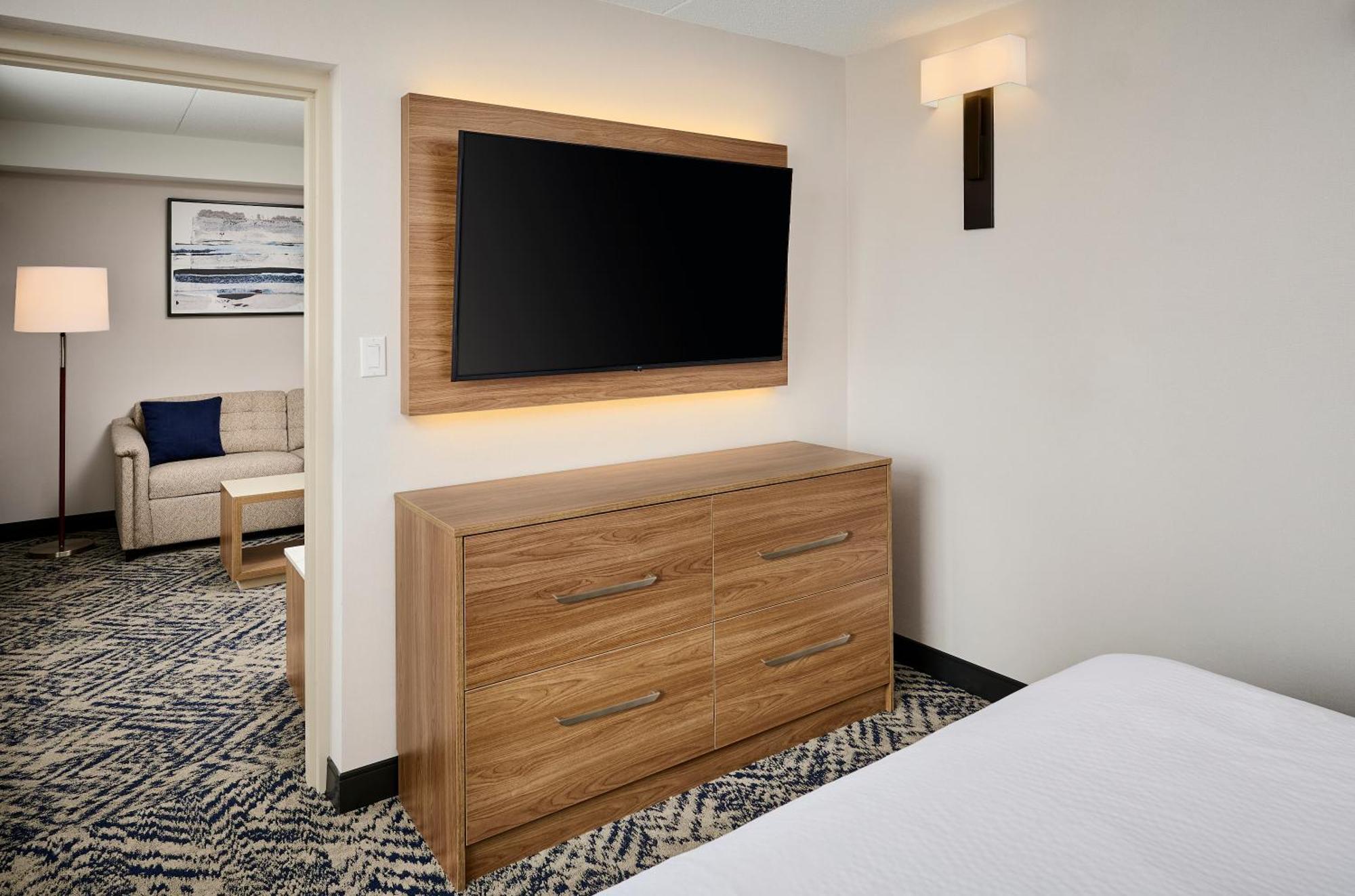 Candlewood Suites Burlington Conference Centre By Ihg Exteriör bild